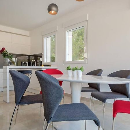 Villa Graf Podstrana Exteriör bild