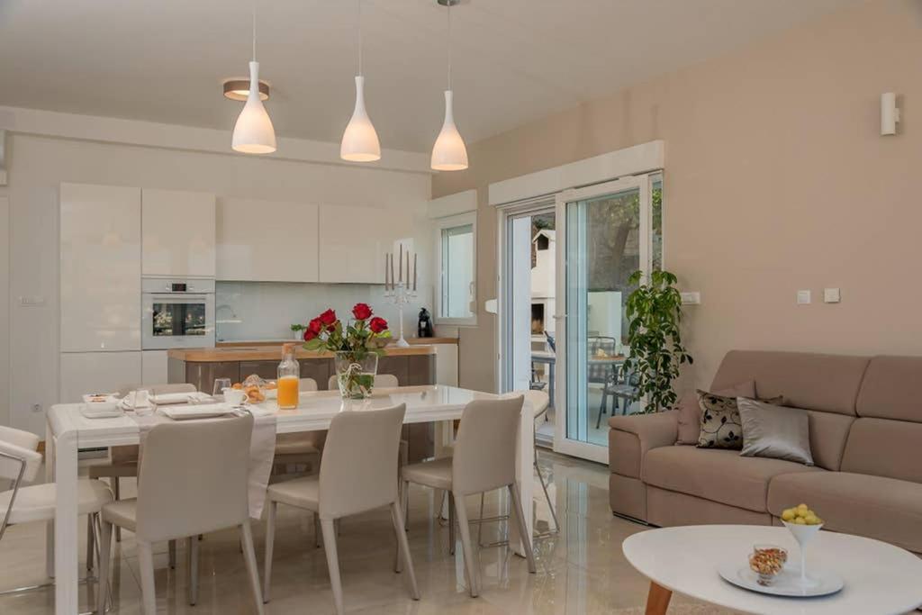 Villa Graf Podstrana Exteriör bild